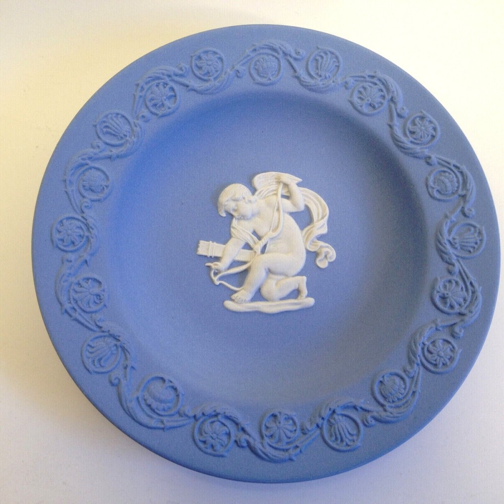 Wedgewood Patrician Tray Excel XL-20 Cream Color on Pale Blue Cupid w/Arrow - Picture 3 of 12